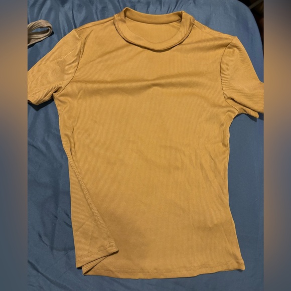 Two Piece Shorts Set - Picture 3 of 4